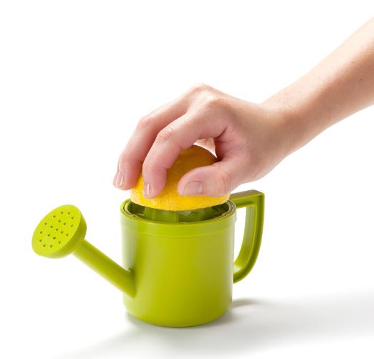 Portable Manual Citrus Juicer